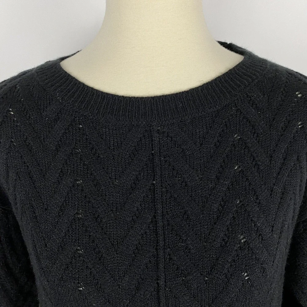 Soho Jeans NY&Co Chevron Pointelle Side Pocket‎ Sweater Womens Medium Black